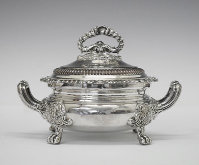 Lot 391 - Sheffield plate sauce tureen