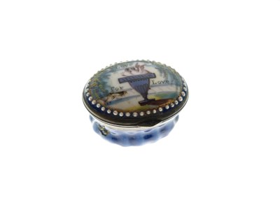Lot 236 - George III 'Bilston' enamel patch box
