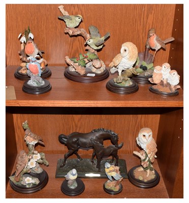 Lot 632 - Quantity of Country Artists resin bird ornaments etc