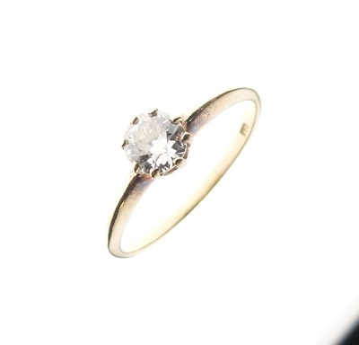 Lot 1 - Single stone diamond ring
