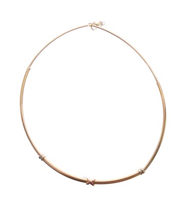 Lot 41 - 9ct three-colour gold collar (broken)