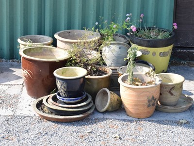 Lot 640 - Quantity of glazed garden pots and planters