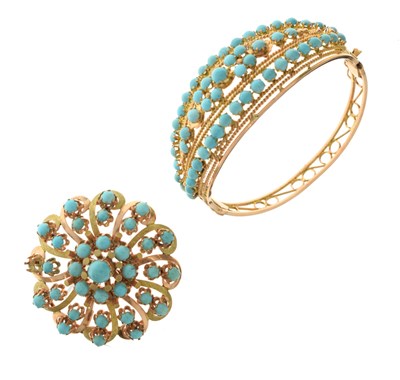 Lot 39 - Turquoise hinged bangle