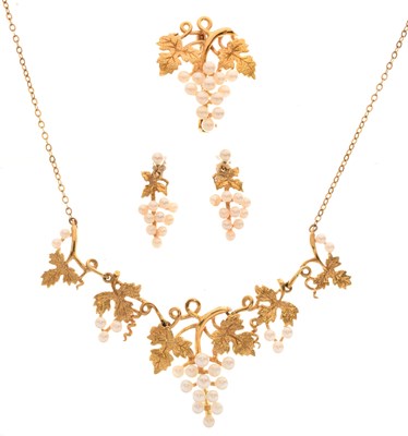 Lot 37 - Suite of 9ct gold and cultured pearl fruiting vine jewellery
