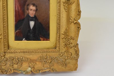 Lot 564 - Attributed to William Hudson, (1803-1846) - Miniature portrait on ivory of a gentleman