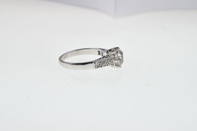 Lot 3 - Single stone diamond ring
