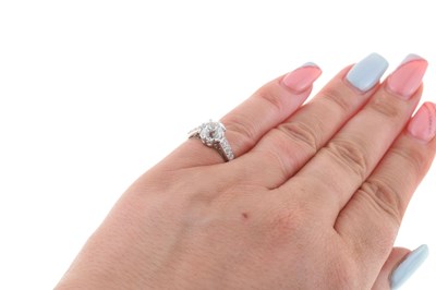 Lot 3 - Single stone diamond ring