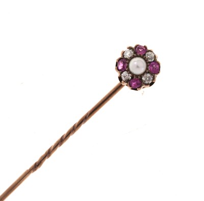 Lot 58 - A diamond, ruby and pearl cluster stick pin