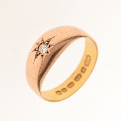 Lot 4 - Gentleman's gypsy set single stone diamond ring