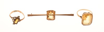 Lot 63 - Two dress rings