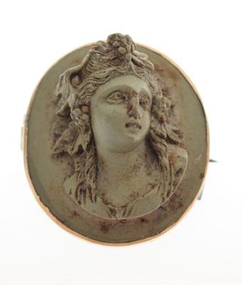 Lot 87 - Lava stone cameo brooch