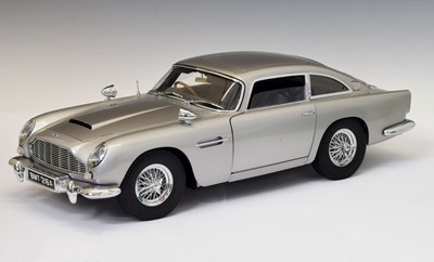 Lot 312 - Precision detailed 1:8 scale model of the James Bond 007 'Goldfinger' Aston Martin DB5