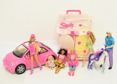 Lot 405 - Quantity of 1990s Mattel Barbie dolls, etc.