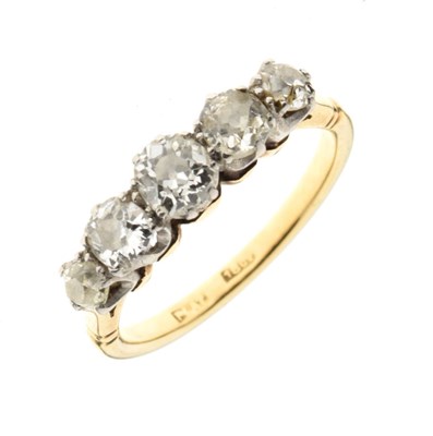 Lot 5 - Five stone diamond ring