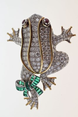 Lot 16 - Diamond, ruby and emerald set frog brooch