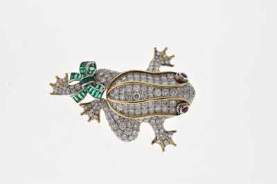 Lot 16 - Diamond, ruby and emerald set frog brooch
