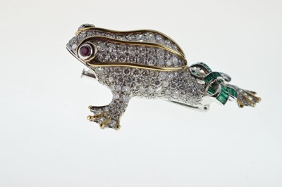 Lot 16 - Diamond, ruby and emerald set frog brooch