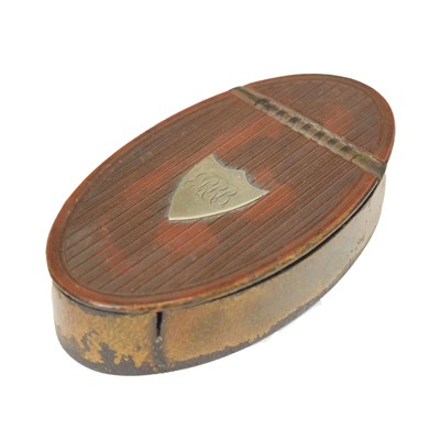Lot 285 - Late 19th/early 20th century oval horn snuff box