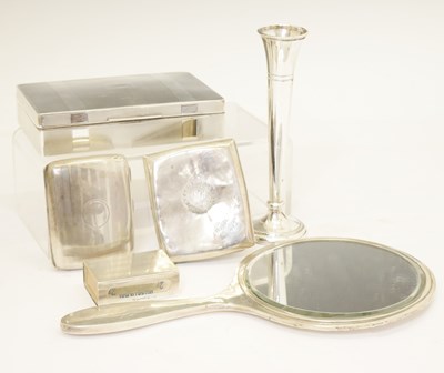 Lot 202 - George V silver table-top box, and a quantity of silver items
