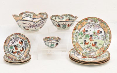 Lot 484 - Collection of Chinese Republic cockerel decorated dinner wares