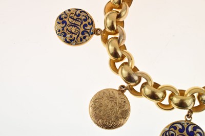 Lot 174 - Victorian gold bracelet