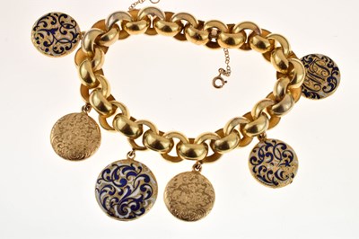 Lot 174 - Victorian gold bracelet