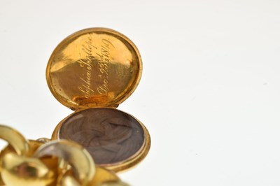 Lot 174 - Victorian gold bracelet