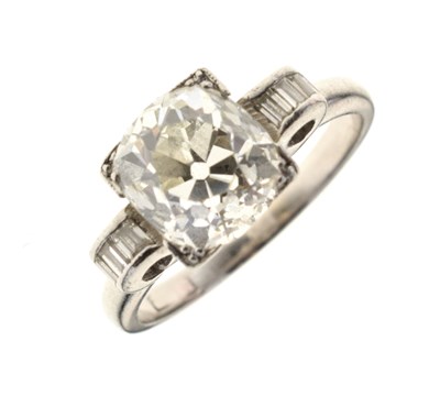 Lot 93 - Diamond single stone ring