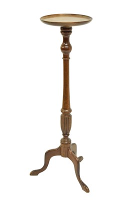 Lot 668 - Early 20th century mahogany torchere