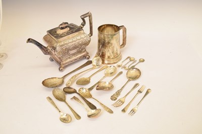 Lot 704 - Assorted plated wares