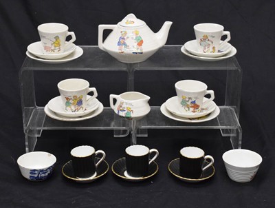 Lot 389 - 1930s child's tea set, etc