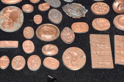 Lot 304 - Collection of metal intaglios