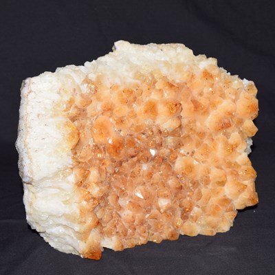 Lot 274 - Large citrine geode