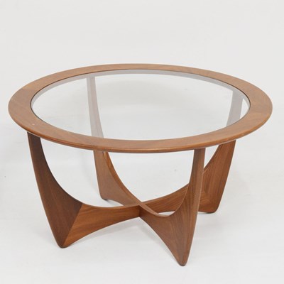 Lot 606 - Attributed to G-Plan - 'Astro' type teak circular coffee table