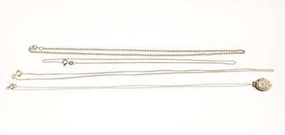 Lot 41 - Three various 9ct gold chains