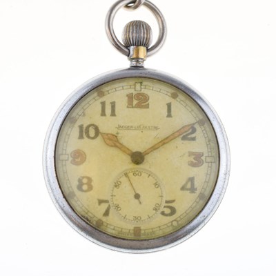 Lot 94 - Jaeger Le-Coultre - Second World War military issue pocket watch