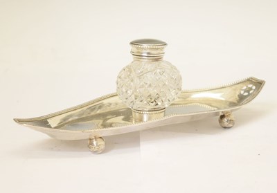 Lot 118 - Robert Hennell silver inkstand