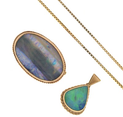 Lot 134 - Opal brooch and pendant