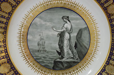 Lot 401 - Late 18th century Flight Worcester plate from the 'Hope Service'