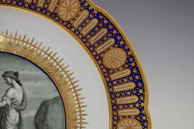 Lot 401 - Late 18th century Flight Worcester plate from the 'Hope Service'
