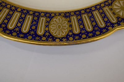 Lot 401 - Late 18th century Flight Worcester plate from the 'Hope Service'