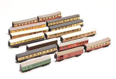 Lot 340 - Thirteen Hornby, Mainline, Triang and Lima 00 gauge carriages/ cars