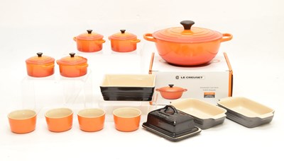 Lot 670 - Le Creuset - Quantity of kitchen items
