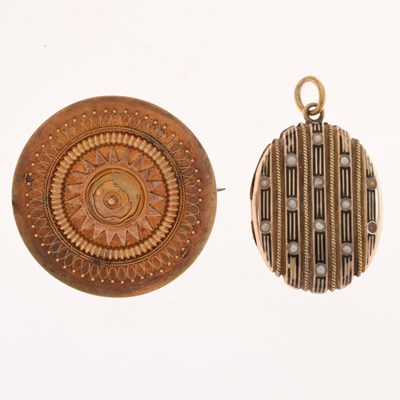 Lot 28 - Victorian mourning brooch
