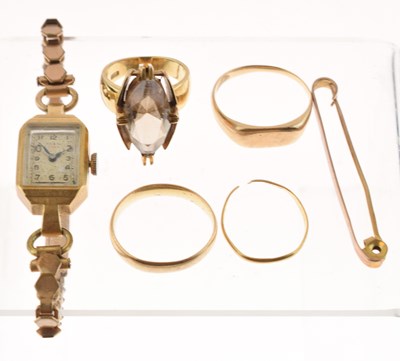 Lot 62 - Small group of gold  jewellery