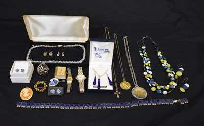 Lot 67 - Collection of costume jewellery