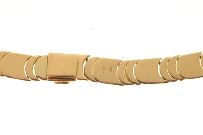 Lot 160 - Italian three-colour collar and matching bracelet