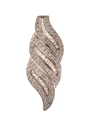 Lot 152 - 9ct white gold diamond set pendant