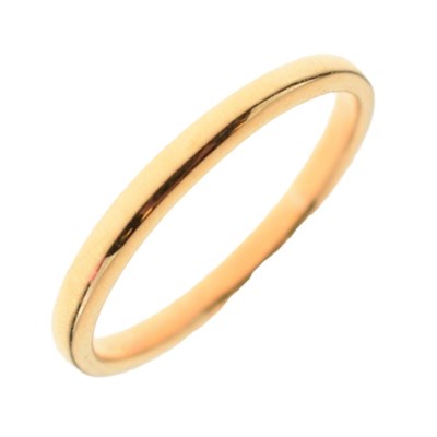 Lot 57 - 22ct gold wedding band