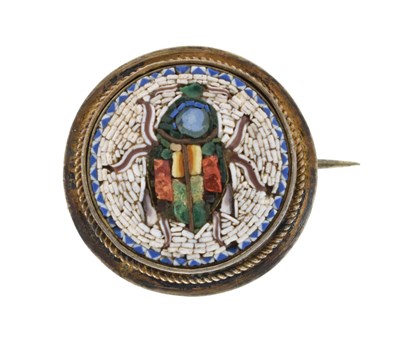 Lot 85 - 19th century small micro mosaic brooch